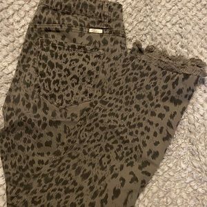 KanCan leopard print jegging. NWOT.